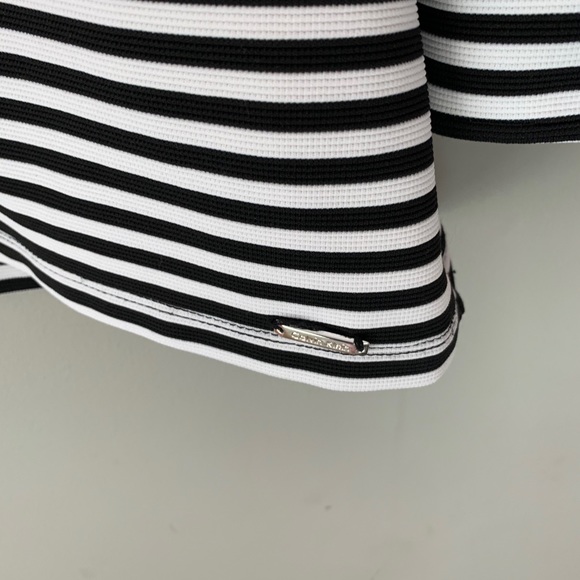 Calvin Klein Ribbed Top Size Small - Picture 4 of 7